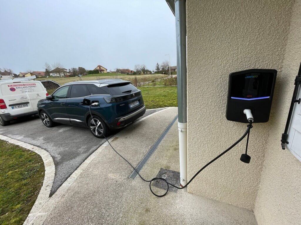 Borne de charge | électricien Lons le Saunier